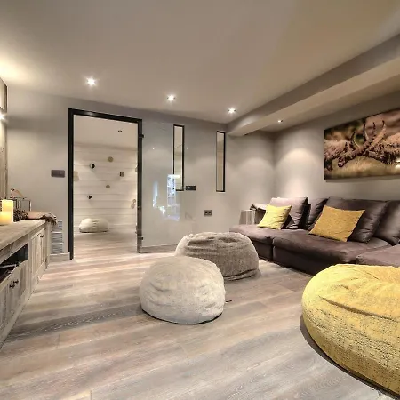 Chaleureux Avec Jacuzzi Et Home-cinema - Fr-1-569-51 Chalet Megeve